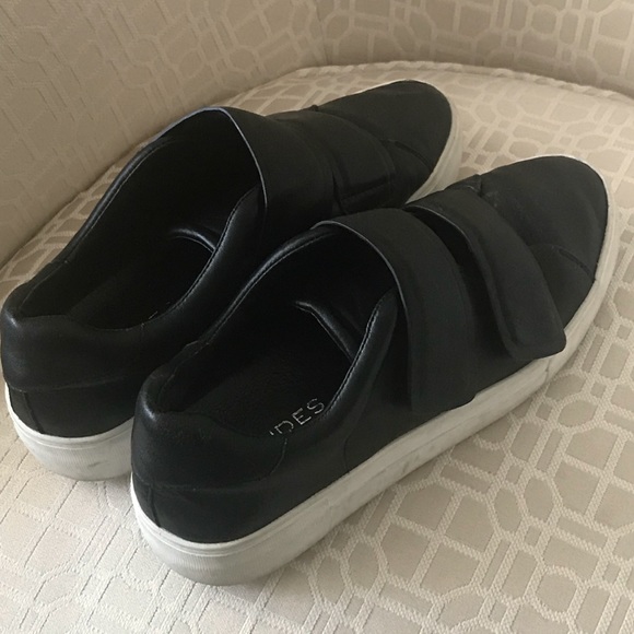 SOLD - Picture 3 of 4